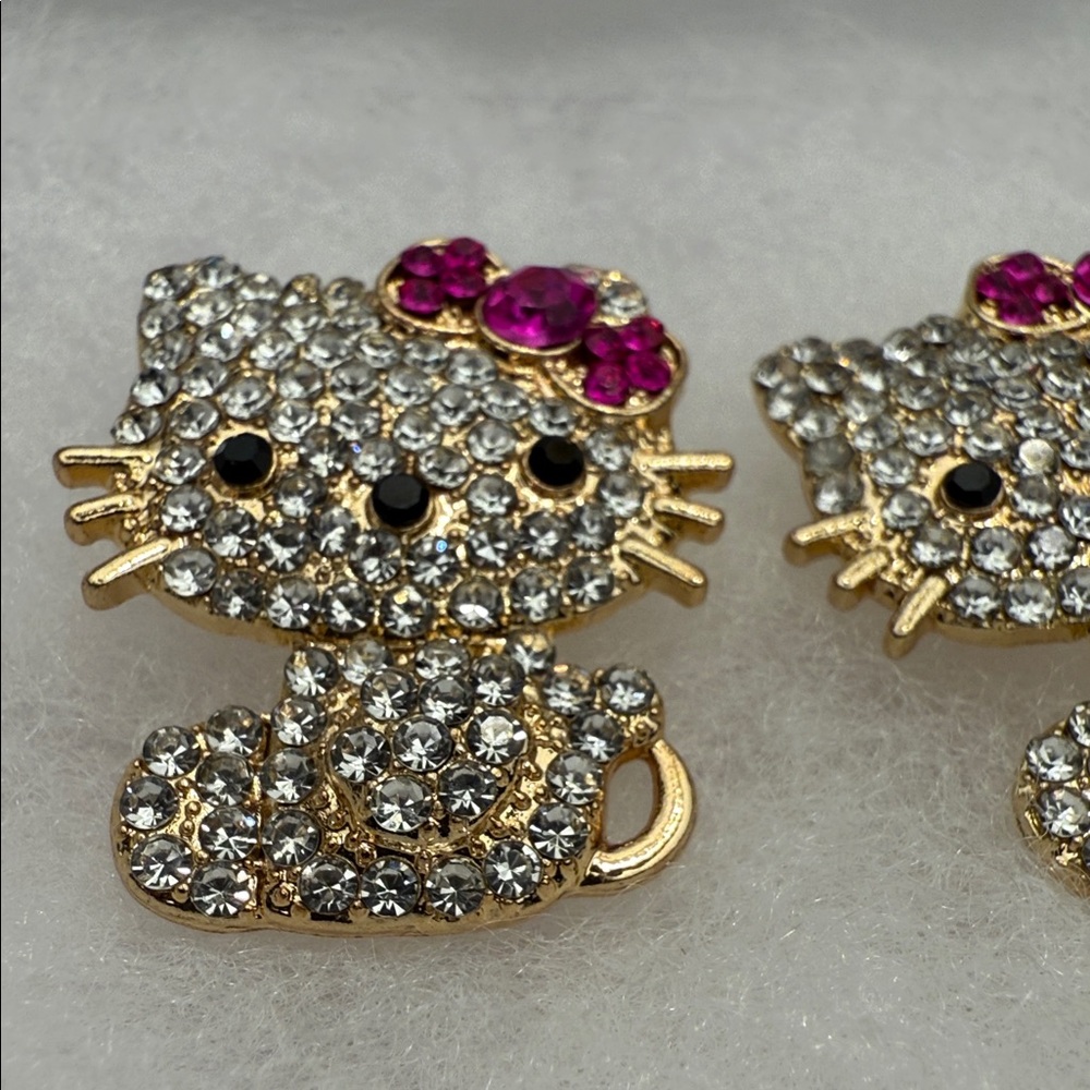 Hello Kitty Rhinestone Earrings - Picture 4 of 6